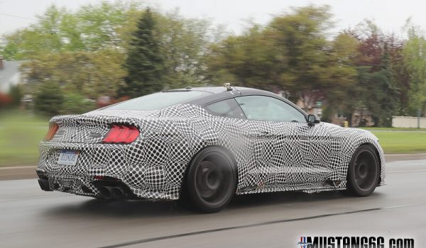 2020-gt500-rolling-shot-600x350